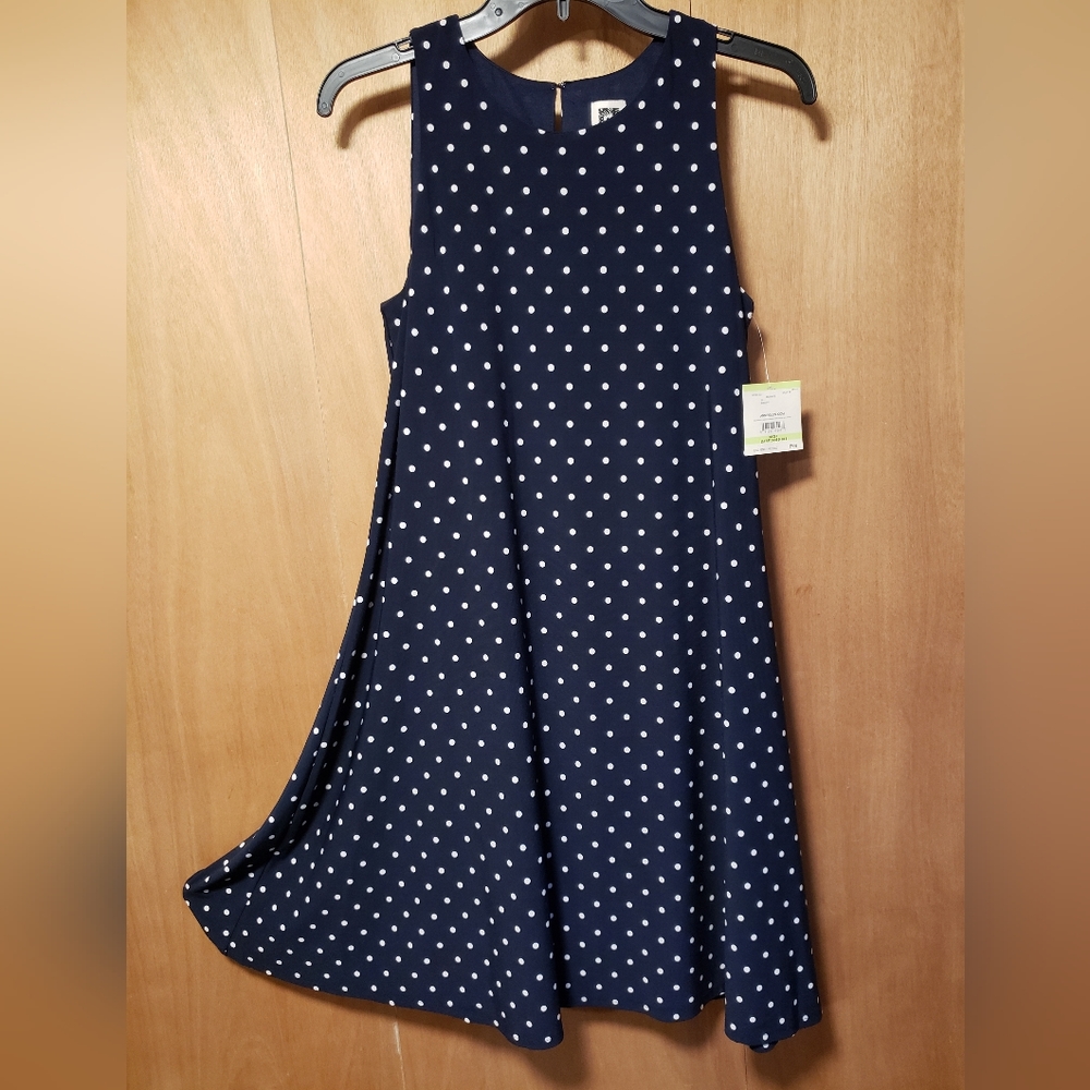 Anne Klein Dress Size 4 NWT.
